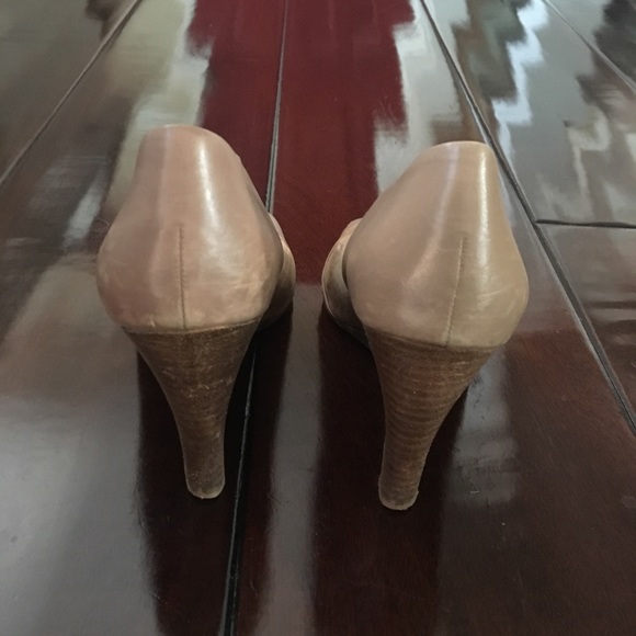 Banana Republic Sz 7 Peep Toe Wedges - Picture 5 of 8